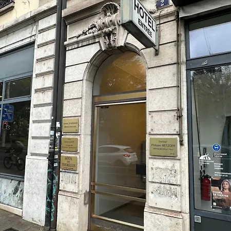 Des Tourelles Hotel 2*