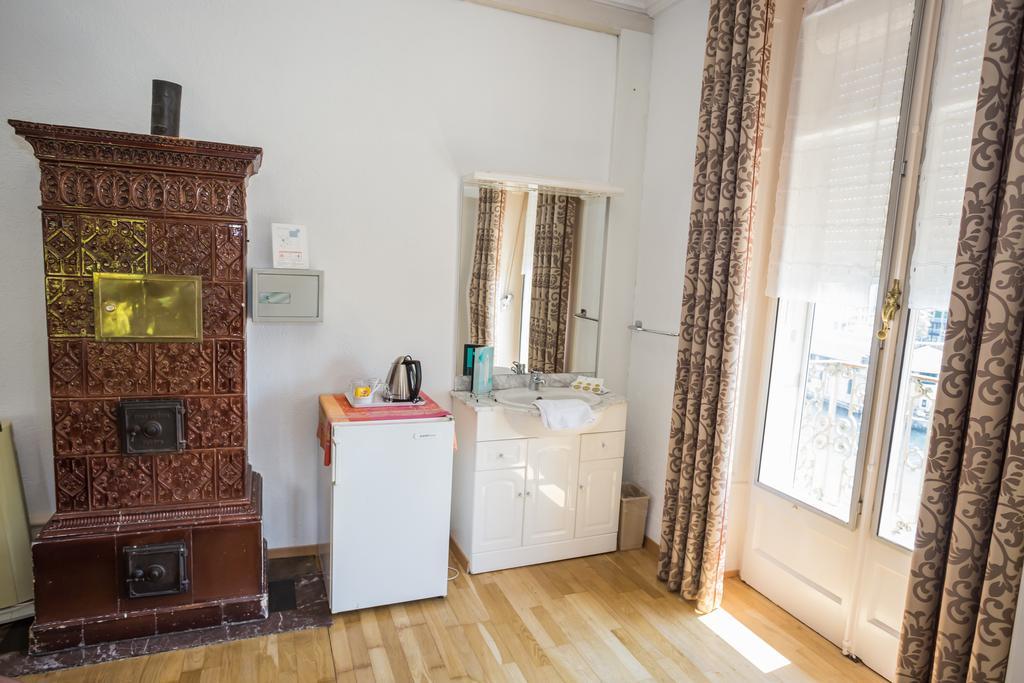 Des Tourelles Hotel 2*